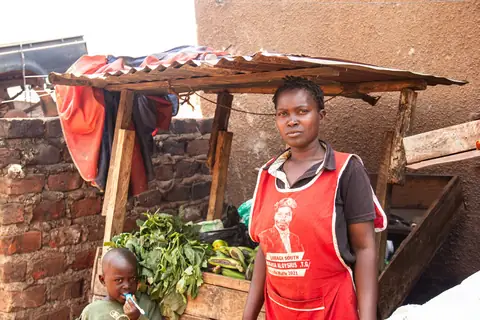 Family and community life near local trade stalls